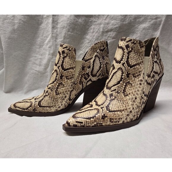 NWOB Vince Camuto Snake Print Gradina Ankle Boots Size 11 - Picture 1 of 4